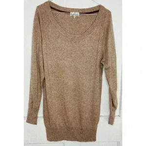 Aritzia/Talula Beige Cashmere Blend Scoop Neck  Sweater Size Small